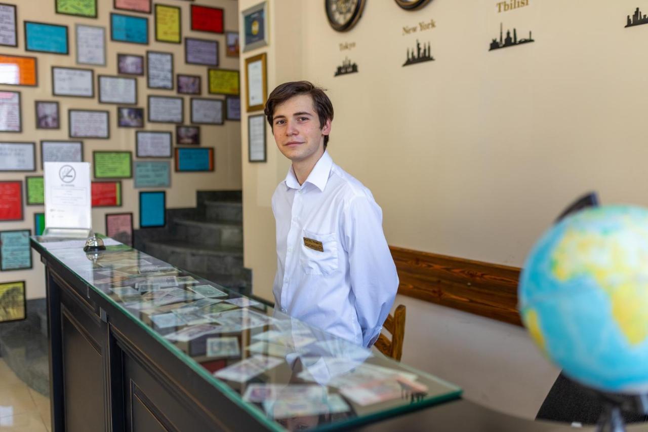 Hotel Phasis Kutaisi Ngoại thất bức ảnh