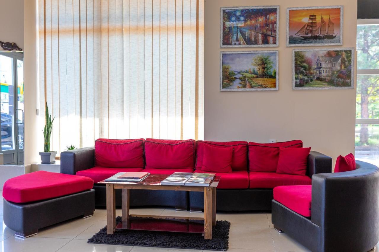 Hotel Phasis Kutaisi Ngoại thất bức ảnh