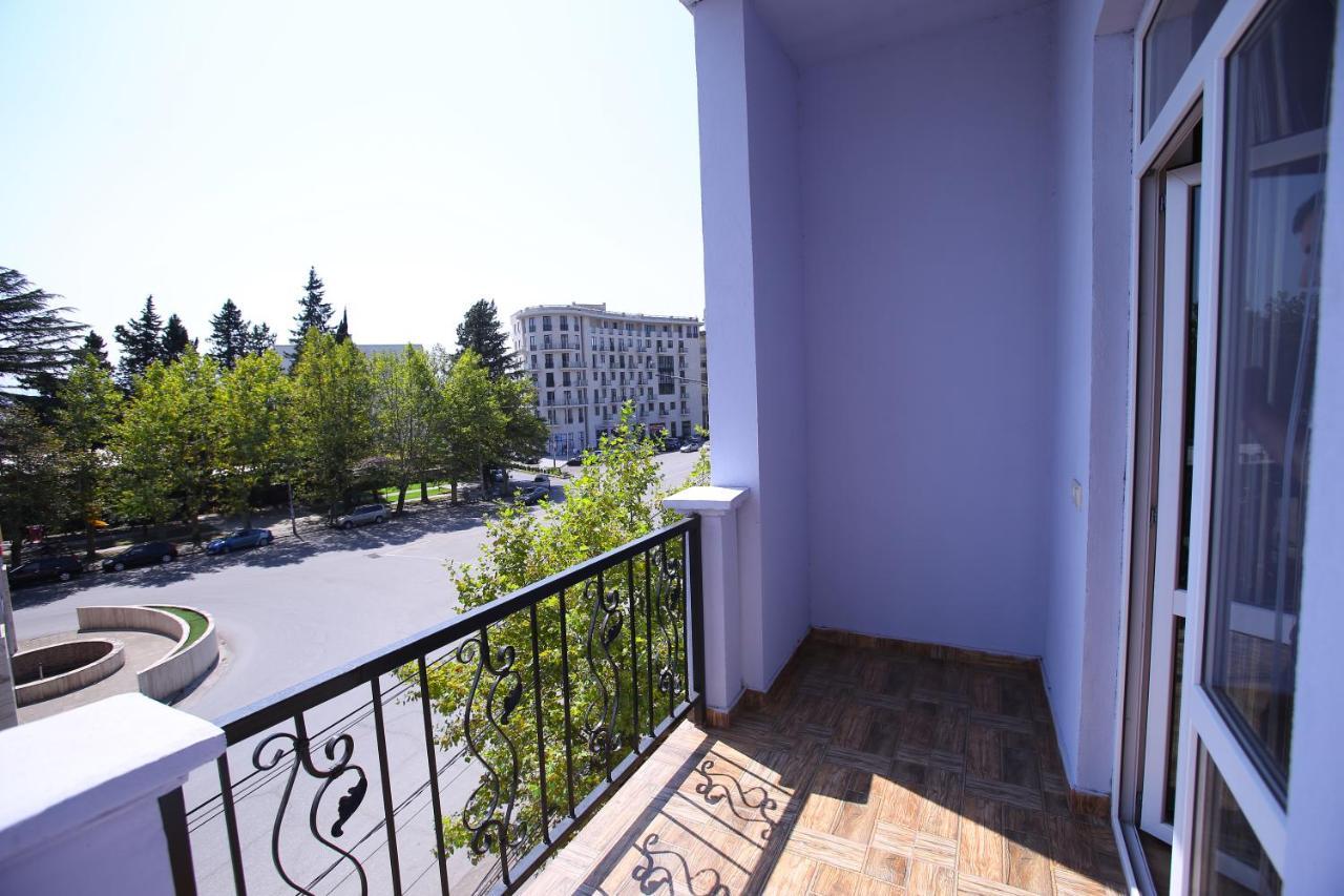 Hotel Phasis Kutaisi Ngoại thất bức ảnh