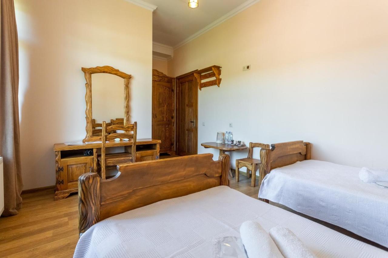 Hotel Phasis Kutaisi Ngoại thất bức ảnh