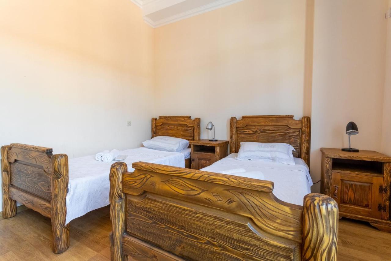 Hotel Phasis Kutaisi Ngoại thất bức ảnh
