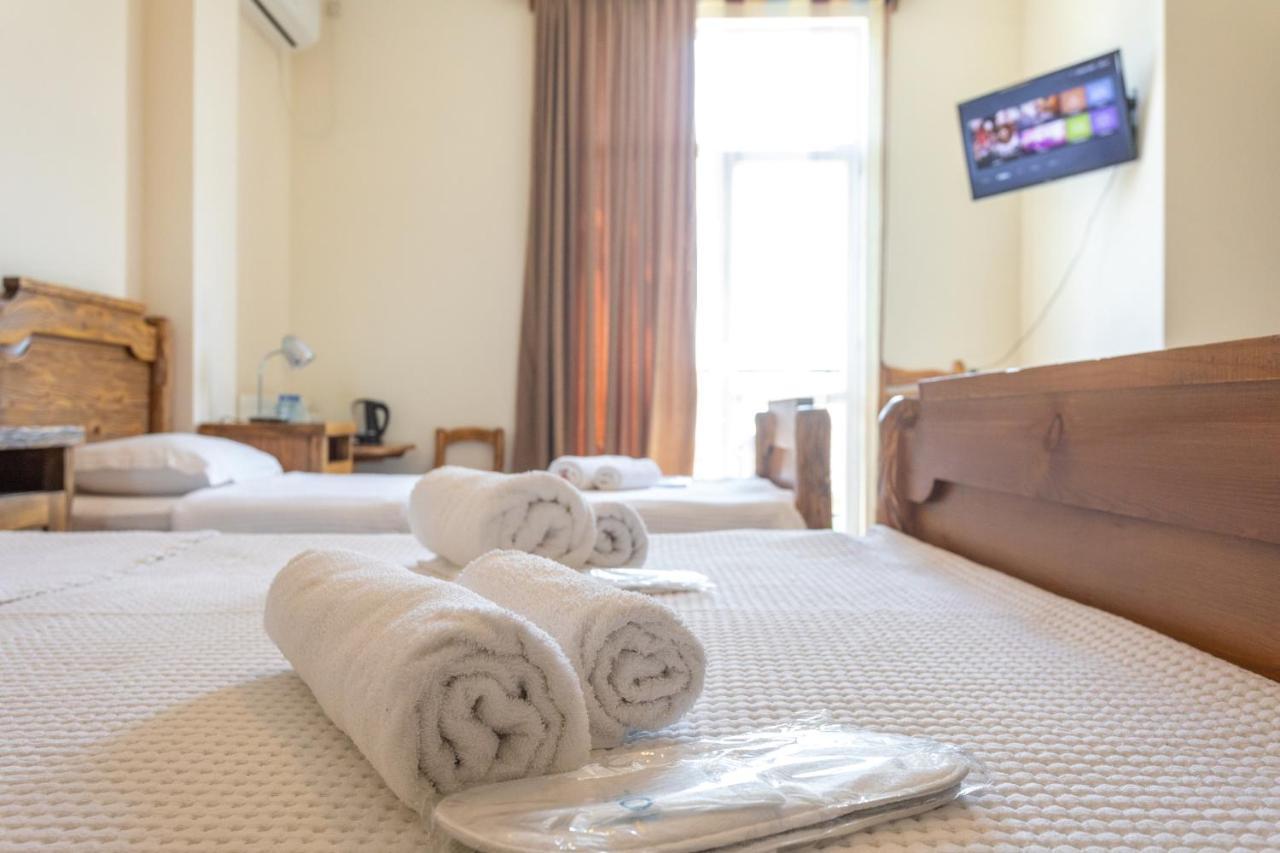 Hotel Phasis Kutaisi Ngoại thất bức ảnh