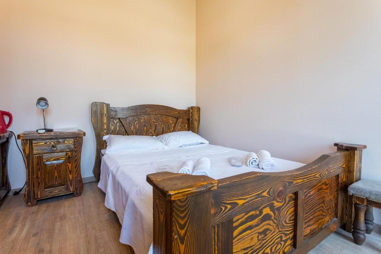 Hotel Phasis Kutaisi Ngoại thất bức ảnh
