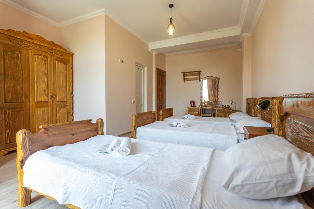 Hotel Phasis Kutaisi Ngoại thất bức ảnh