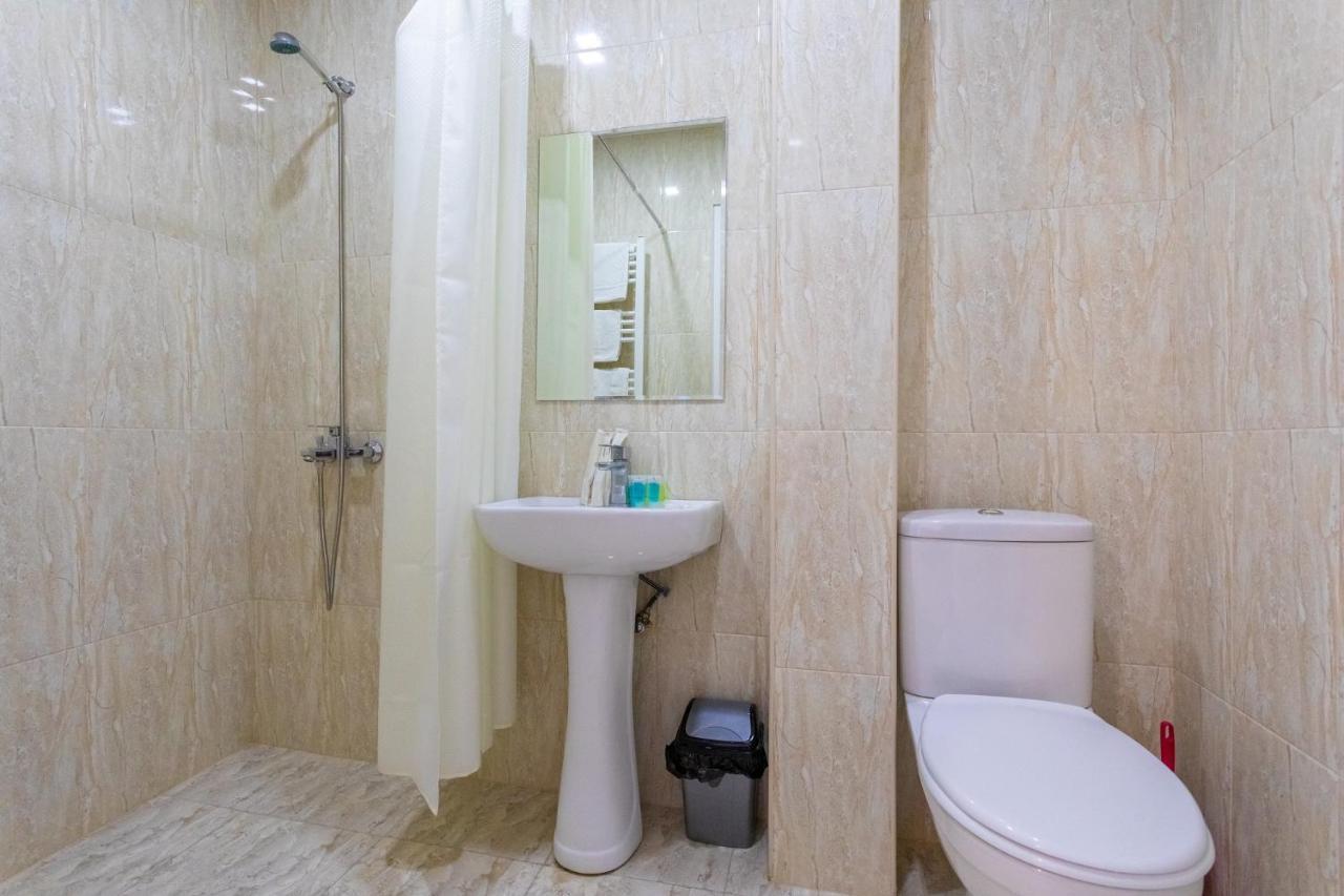 Hotel Phasis Kutaisi Ngoại thất bức ảnh