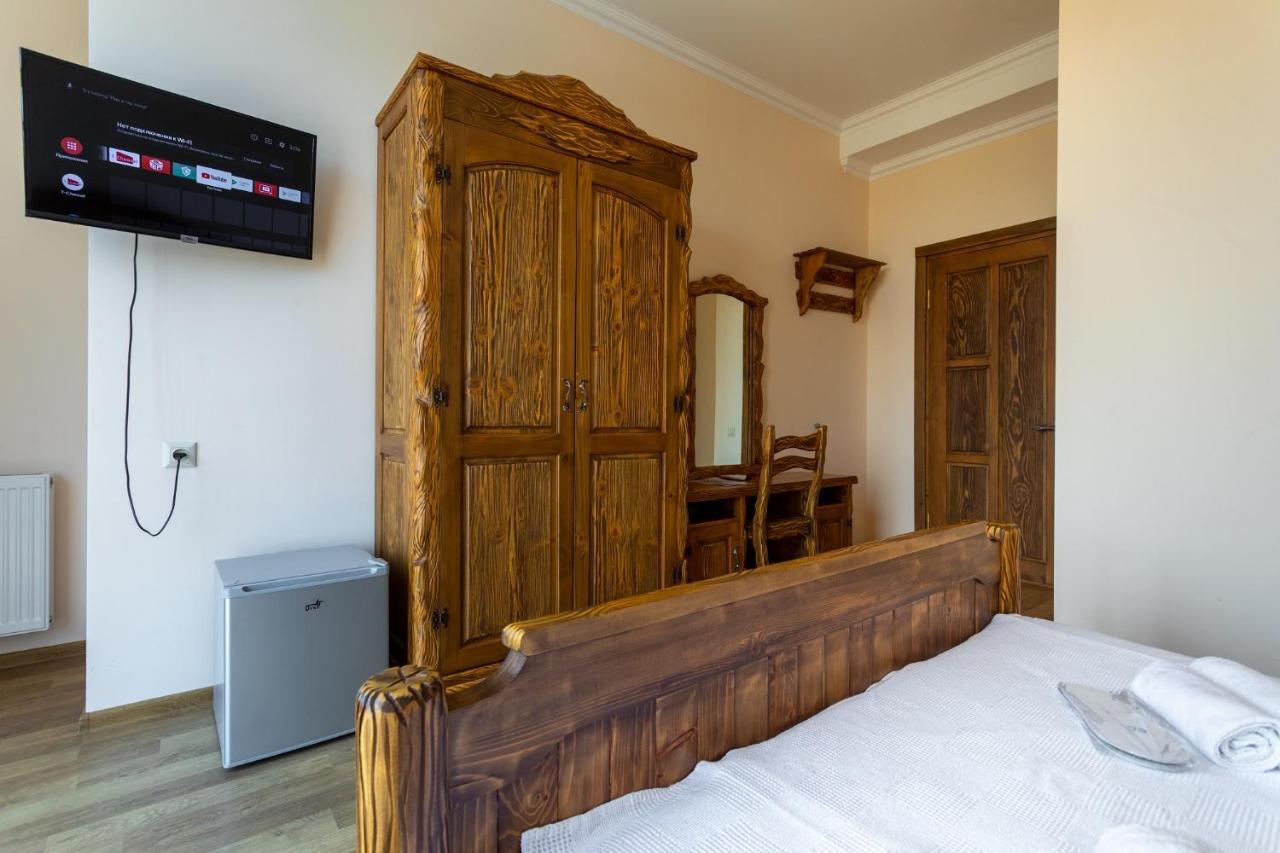 Hotel Phasis Kutaisi Ngoại thất bức ảnh